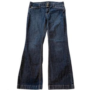 White House black market blanc trouser 6s